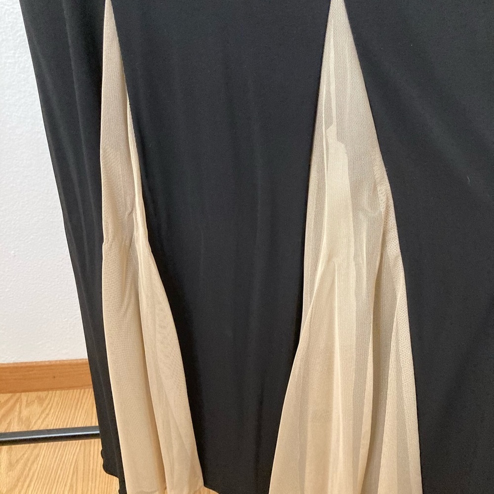 Black Embellished Soft Material Gown - Picture 3 of 6